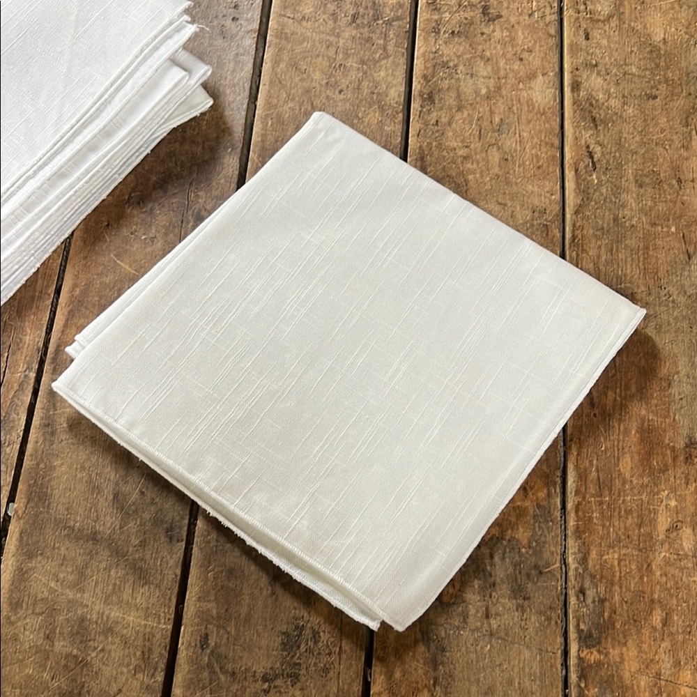Vintage Elegant White Cloth Napkins - set of 8